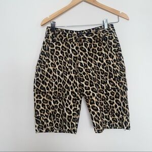 American Bazi Los Angeles Animal Cheetah Leopard Print 9 inch Bermuda Shorts M